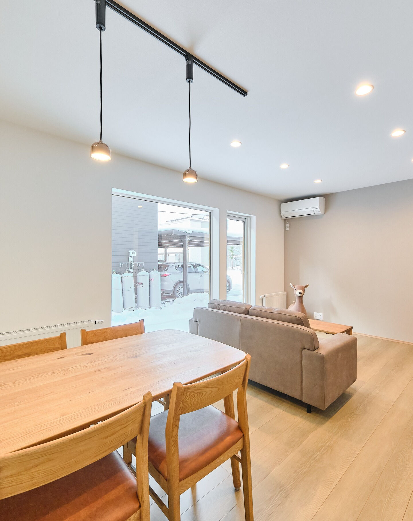 🏡✨あなたの理想の住まいを、橋本建設の技術とデザインで実現し